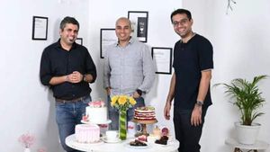 Success Story: ఆన్‌లైన్ బేకరీ.. ముగ్గురు స్నేహితుల ఆలోచన.. కోట్లలో వ్యాపారం..