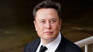 Elon Musk: ట్విట్టర్ యూజర్లకు సారీ చెప్పిన ఎలాన్ మస్క్.. ఇదీ కారణం!
