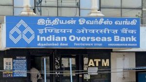 Bank News: లోన్ రేట్లు పెంచేసిన బ్యాంక్.. ఈరోజు నుంచే బాదుడు.. మీకూ లోన్ ఉందా..?