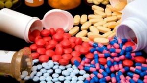 cough syrup: ఇండియా - 'ఫార్మసీ ఆఫ్‌ ద వరల్డ్' ప్రతిష్ట మసకబారుతోంది...