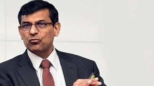 Raghuram Rajan: భారత బ్యాంకులు జర జాగ్రత్తగ ఉండాలె.. రాజన్ హెచ్చరిక వెనుక..?
