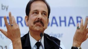 Sahara: భయంలో జీవిస్తున్న మహిళ.. సుబ్రతా రాయ్‌తో సహా 22 మందిపై కేసు.. 