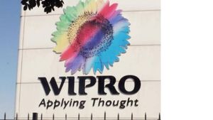 Wipro Layoffs: ఫ్రెషర్ ఉద్యోగులకు షాక్ ఇచ్చిన విప్రో.. 452 మంది తొలగింపు..