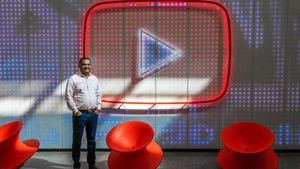 YouTube: యూట్యూబ్ సీఈవోగా భారత సంతతి వ్యక్తి.. అసలు ఎవరు ఈ నీల్ మోహన్..?