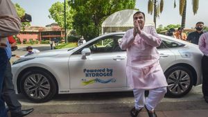 Nitin Gadkari: కనుమరుగు కానున్న పెట్రోల్.. రూ.80 ఖర్చుతో 400 కిలోమీటర్ల ప్రయాణం