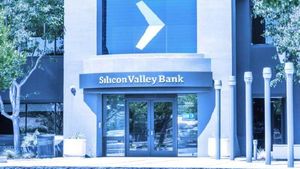 Silicon Valley Bankపై క్యాలిఫోర్నియా రెగ్యులేటర్ చర్యలు.. ఒక్కసారిగా బ్యాంక్ మూసివేత..!
