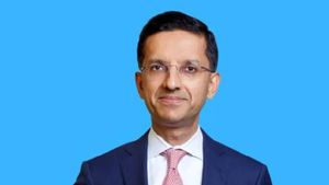 Credit Suisse: కుప్పకూలిన బ్యాంక్‌కు భారత సంతతి సీఎఫ్ఓ.. ఎవరు ఈ దీక్షిత్ జోష్.. స్పెషల్ స్టోరీ..