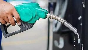 ఫ్లాట్‌గా పెట్రోల్, డీజిల్ ధరలు