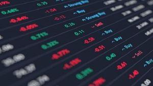 Stock Market: లాభాల్లో దేశీయ స్టాక్ మార్కెట్లు.. బుల్ జోరులో ఒడిదొడుకులు.. 