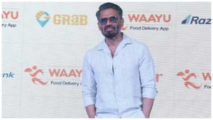 Food Delivery: మార్కెట్లోకి WAAYU ఫుడ్ డెలివరీ యాప్.. నటుడు సునీల్ శెట్టి స్టార్టప్