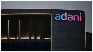 Adani Digital Labs: ట్రైన్‌మ్యాన్‌ను సొంతం చేసుకున్న అదానీ గ్రూప్..