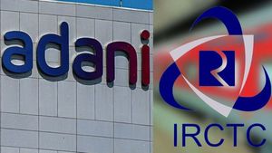 Adani News: అదానీ రైలు టిక్కెట్ల వ్యాపారంపై కాంగ్రెస్ రగడ.. IRCTC ఏమందంటే..?