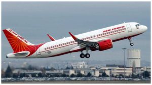 Air India విమానాల ఆలస్యాలు, రద్దులు.. లోపల ఏం జరుగుతోందంటే..?