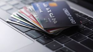 Credit Card: క్రెడిట్ కార్డ్ క్యాష్‌బ్యాక్స్, రివార్డ్స్‌పై పన్ను ఉంటుందా.. జీఎస్టీ వర్తిస్తుందా..?