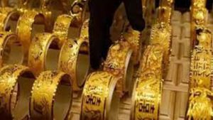 Gold Rate: కొత్త నెల పసిడి ప్రియులకు శుభవార్త.. దిగొచ్చిన బంగారం రేటు..!!