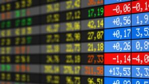 Stock Market: ఫ్లాట్‌గా ప్రారంభమైన సూచీలు.. రిలయన్స్ డీమెర్జర్..