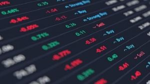 Stock Market: లాభాల్లో ప్రారంభమైన స్టాక్ మార్కెట్లు.. ఫెడ్ కీలక ప్రకటన..