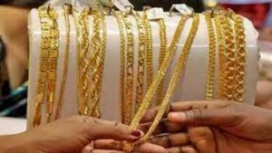 Gold Price Today: గుడ్ న్యూస్.. తగ్గిన బంగారం ధరలు.. తెలుగు రాష్ట్రాల్లో తాజా ధరలివే..