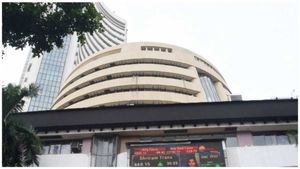 Stock Market: లాభాల్లో కొత్త వారం ప్రారంభించిన మార్కెట్లు.. ఫోకస్ స్టాక్స్ ఇవే..