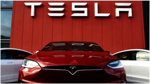 Tesla News: భారత్ నుంచి ఆటో స్పేర్ కొంటున్న టెస్లా.. ఎలాన్ మస్క్ మెగా ఎంట్రీ ప్లాన్..!!