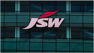IPO News: తొలిరోజే దిమ్మతిరిగే లాభాలిచ్చిన ఐపీవో.. 20% ప్రీమియం ధరకు బంపర్ లిస్టింగ్..