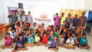 Hyderabad: పెద్ద మనసు చాటుకున్న ప్యారడైజ్ బిర్యానీ.. వినూత్నంగా బాలల దినోత్సవ వేడుక..