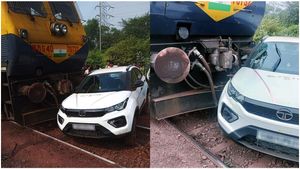 Tata Nexon: ట్రైన్‌కే సవాలు విసిరిన టాటా నెక్సాన్.. హెవీ డ్యూటీ కార్లకు సాధ్యంకాని ఫీట్ సొంతం