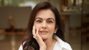 Nita Ambani: అంబానీ భార్యకే ఆఫర్ ఇచ్చిన వ్యక్తి.. ఎలా షాక్ ఇచ్చిందో తెలుసా..??
