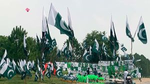 Pakistan: పీకల్లోతు కష్టాల్లో పాకిస్థాన్.. అక్కడి నెలమొత్తం సేల్స్ ఇండియాలో గంటల్లోనే..