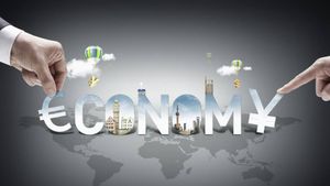 Economy news: ఆర్థిక వ్యవస్థపై క్రిసిల్ చీఫ్ ఎకానమిస్ట్ కీలక వ్యాఖ్యలు.. FY25 వృద్ధి అంచనాలు..
