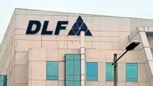 Viral News: మరోసారి రికార్డు సృష్టించిన DLF.. ఫ్లాట్స్ కొనుగోళ్ల కోసం ఓ రేంజ్‌లో ఎగబడిన జనం..
