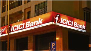 ICICI Bank:ఫిక్స్‌డ్ డిపాజిట్లపై వడ్డీ రేట్లను సంవరించిన ఐసీఐసీఐ బ్యాంకు..