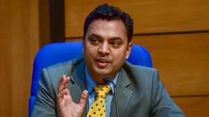 IMF: బడ్జెట్ సహా దేశ ఆర్థికంపై IMF ఎగ్జిక్యూటివ్ డైరెక్టర్ ఆసక్తికర కామెంట్స్..