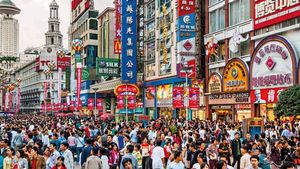 China News: అప్పులున్నోళ్లకి చైనా కొత్త శిక్షలు.. కిమ్ మామే బెటర్ అనుకుంట..!!