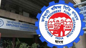 PF News: ఉద్యోగుల వేతన పరిమితిపై కీలక నిర్ణయం..? EPFO సభ్యుల మీద తీవ్ర ప్రభావం..