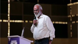 Success Story: రూ.500తో ముంబైలో అడుగుపెట్టి రూ.5,000 కోట్ల సంపాదన.. మద్రాసీ సక్సెస్..