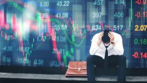 Stock Market: నష్టాల్లో స్టాక్ మార్కెట్లు.. ఐటీ స్టాక్ ల్లో ఒత్తిడి..