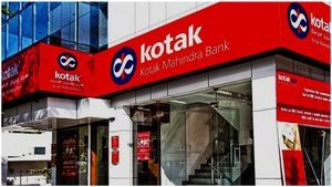 Kotak Mahindra Bank: RBI ఆంక్షలపై స్పందించిన కోటక్ బ్యాంక్ MD.. ఆర్థిక పరమైన డ్యామేజ్ తక్కువే కానీ..