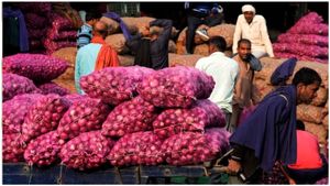 Onion Price: ఉల్లి ధరలు తగ్గించేందుకు కేంద్రం చర్యలు.. 