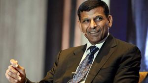 Raghuram Rajan: భారత వృద్ధిపై రఘురామ్ రాజన్ కీలక వ్యాఖ్యలు.. అలా జరగకపోతే అంటూ..