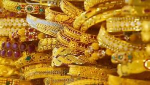 Gold Rate: పసిడి ధరల పెరుగుదలకు సడెన్ బ్రేడ్.. ఇప్పట్లో రేట్లు ఇక పెరగవా..!!