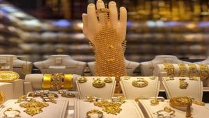 Gold Rate: ఎన్నికల వేళ తగ్గిన పసిడి ధర.. డబ్బులుంటే గోల్డ్ షాపింగ్ చేసేయండి..