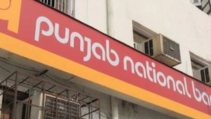 Banking News: ఖాతాదారులకు PNB హెచ్చరిక.. అలా చేయకపోతే మీ అకౌంట్ మర్చిపోవాల్సిందే..