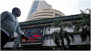 Stock Market Open: రాణిస్తోన్న ఐటీ స్టాక్స్.. ఫ్లాట్ గా స్టాక్ మార్కెట్లు.. 