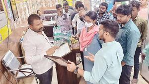 Hyderabad: రెస్టారెంట్లలో  ఫుడ్ సేఫ్టీ అధికారుల తనిఖీలు.. 
