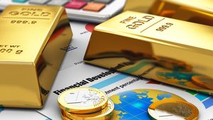 Gold Rate: గోల్డ్ రేట్లతో జాగ్రత్త.. అమెరికా పరిణామాలతో పసిడి కుదేలు, రేటు ఇంకా తగ్గుతుందా..?