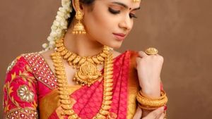 Gold Rate: పసిడి ప్రియులకు షాక్.. వరుసగా రెండోరోజు రూ.3,300 పెరిగిన గోల్డ్ రేటు..