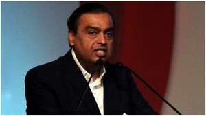 Mukesh Ambani: అంబానీ షేర్లలో లాభాల తుఫాను.. నెలలోనే డబ్బులు త్రిపుల్