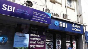 SBI News: కస్టమర్లకు భారీ షాక్ ఇచ్చిన స్టేట్ బ్యాంక్ ఆఫ్ ఇండియా.. తెలుసుకోండి