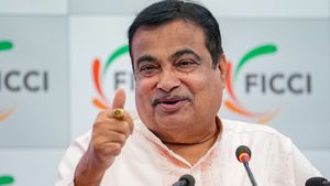 Nitin Gadkari: వాహన కొనుగోలుదార్లకు శుభవార్త.. వారికి బిగ్ డిస్కౌంట్స్.. కేంద్ర మంత్రి ప్రకటన
